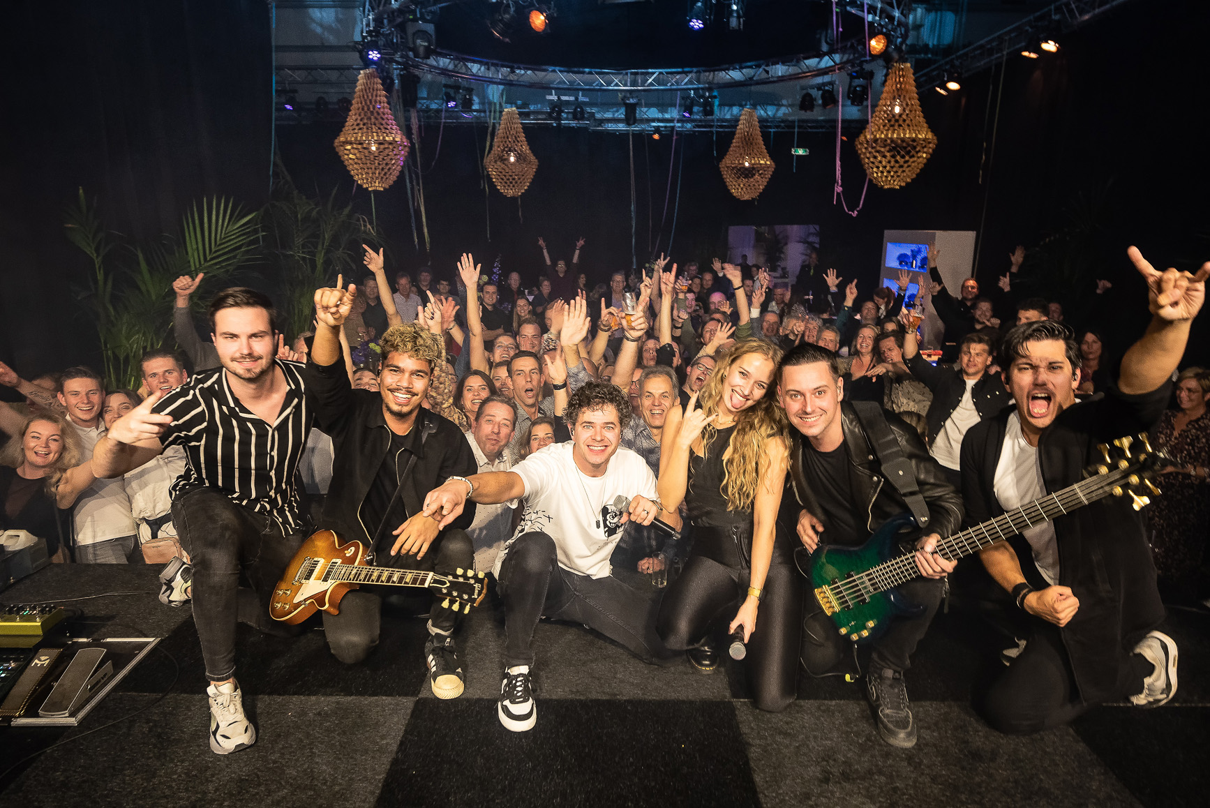 We want more band boeken- feestband boeken