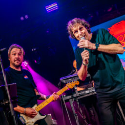 Oranjeband boeken- Ernest Hartingsveldt