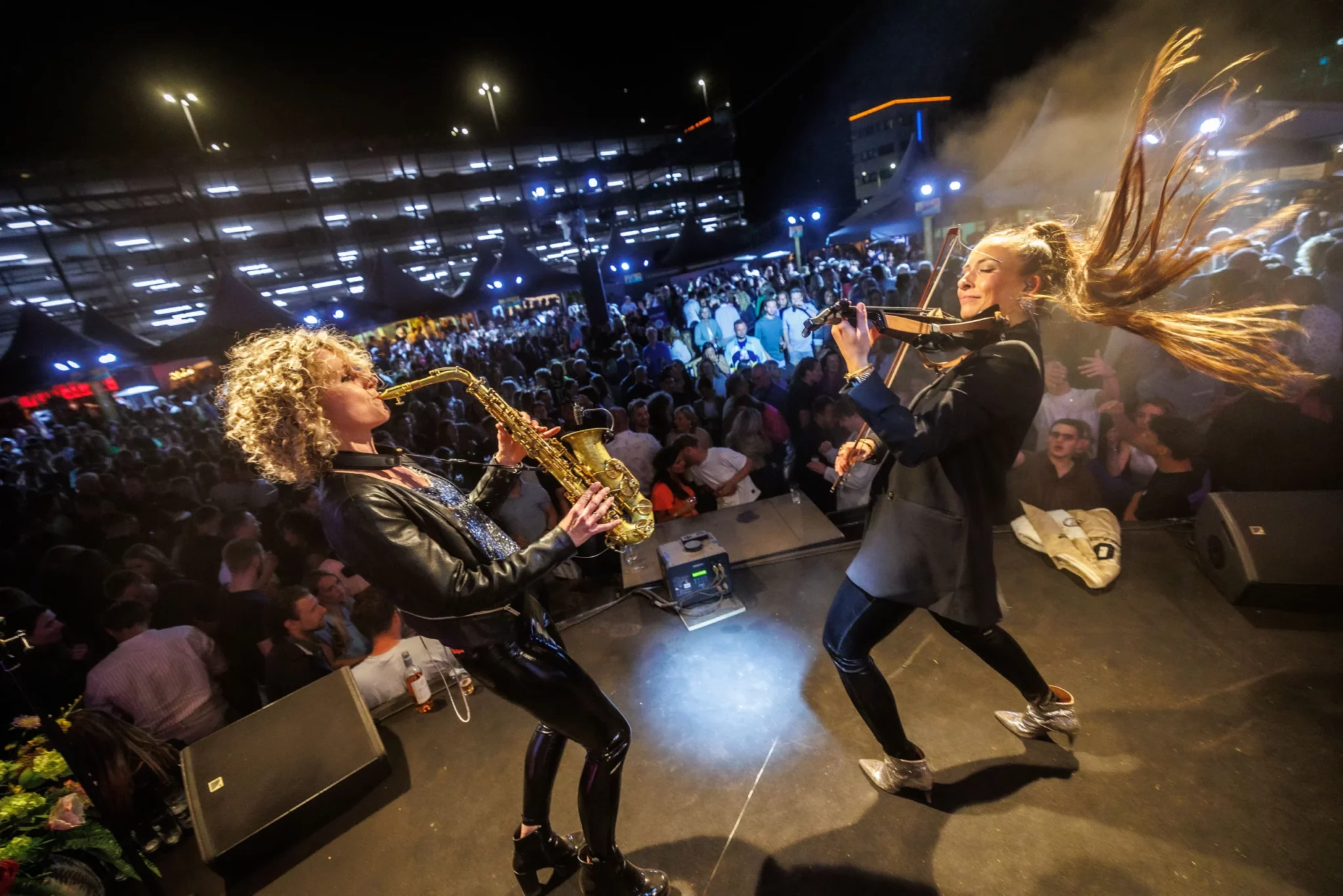 F.E.M. - Feminine Energetic Music is een unieke powershow