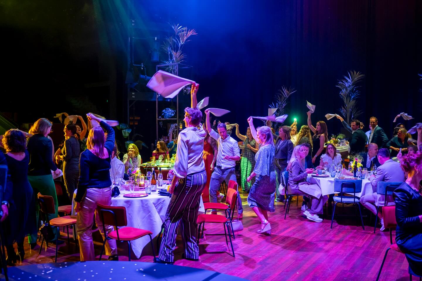 Dinnershow organiseren, bedrijfsfeest organiseren, dinnershow inspiratie